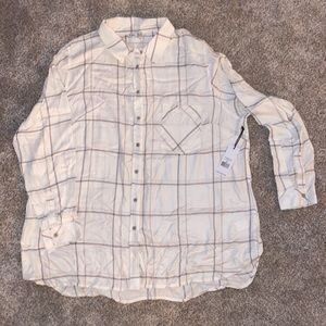 Dex long sleeve button up shirt.